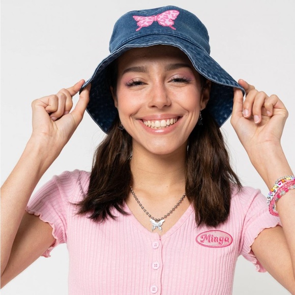 Denim Bucket-Hat w/ Leopard Butterfly Patch - Picture 4 of 6